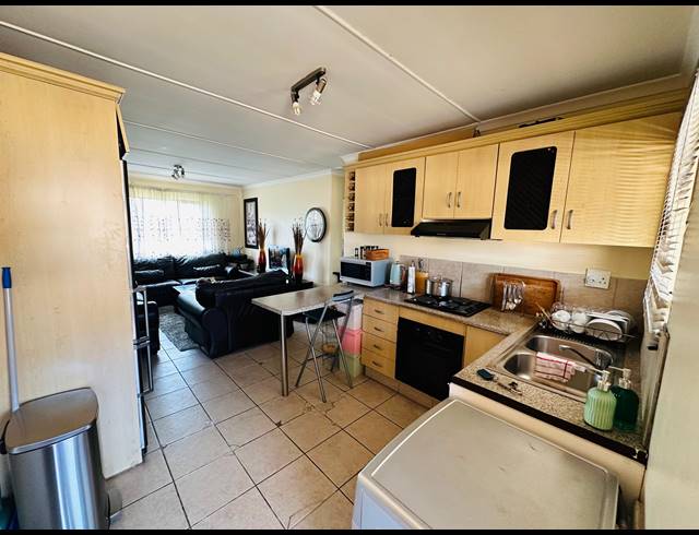 1.5 BEDROOM APARTMENT FOR SALE IN TONGAAT CENTRAL